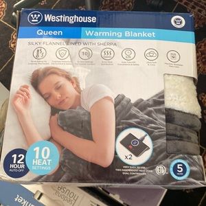Westinghouse Queen Warming Blanket - Flannel & Sherpa lining Brand New in Box